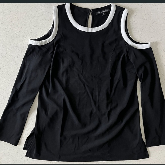 Boston Proper Black White Cold Shoulder Blouse Size Large - Picture 2 of 7